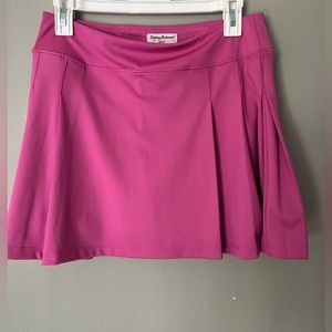 Women’s Tommy Bahama Golf Skirt size Medium in pink. Gently worn 2 times.